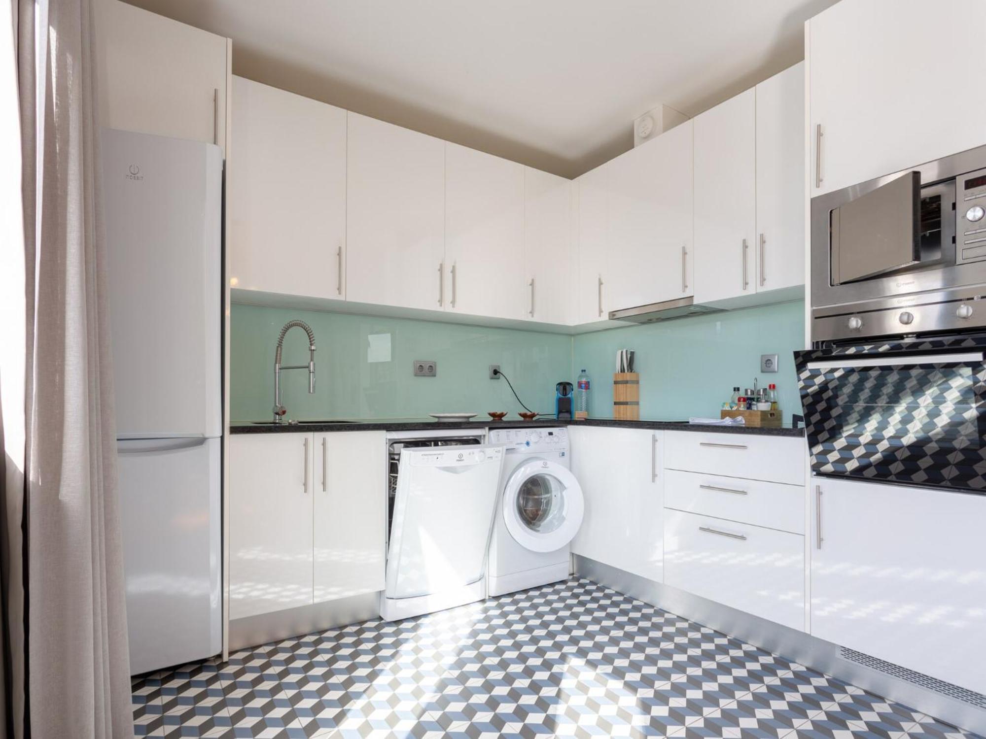 Apartment Spacious For 15 Guests *
