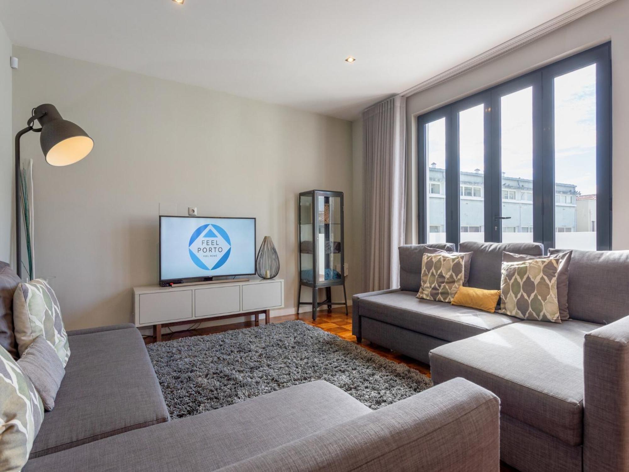 Apartment Spacious For 15 Guests Porto